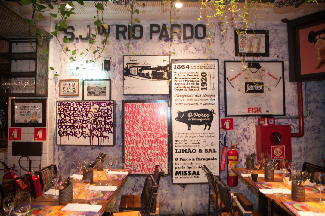 interiorul restaurantului A Casa Do Porco din Sao Paolo